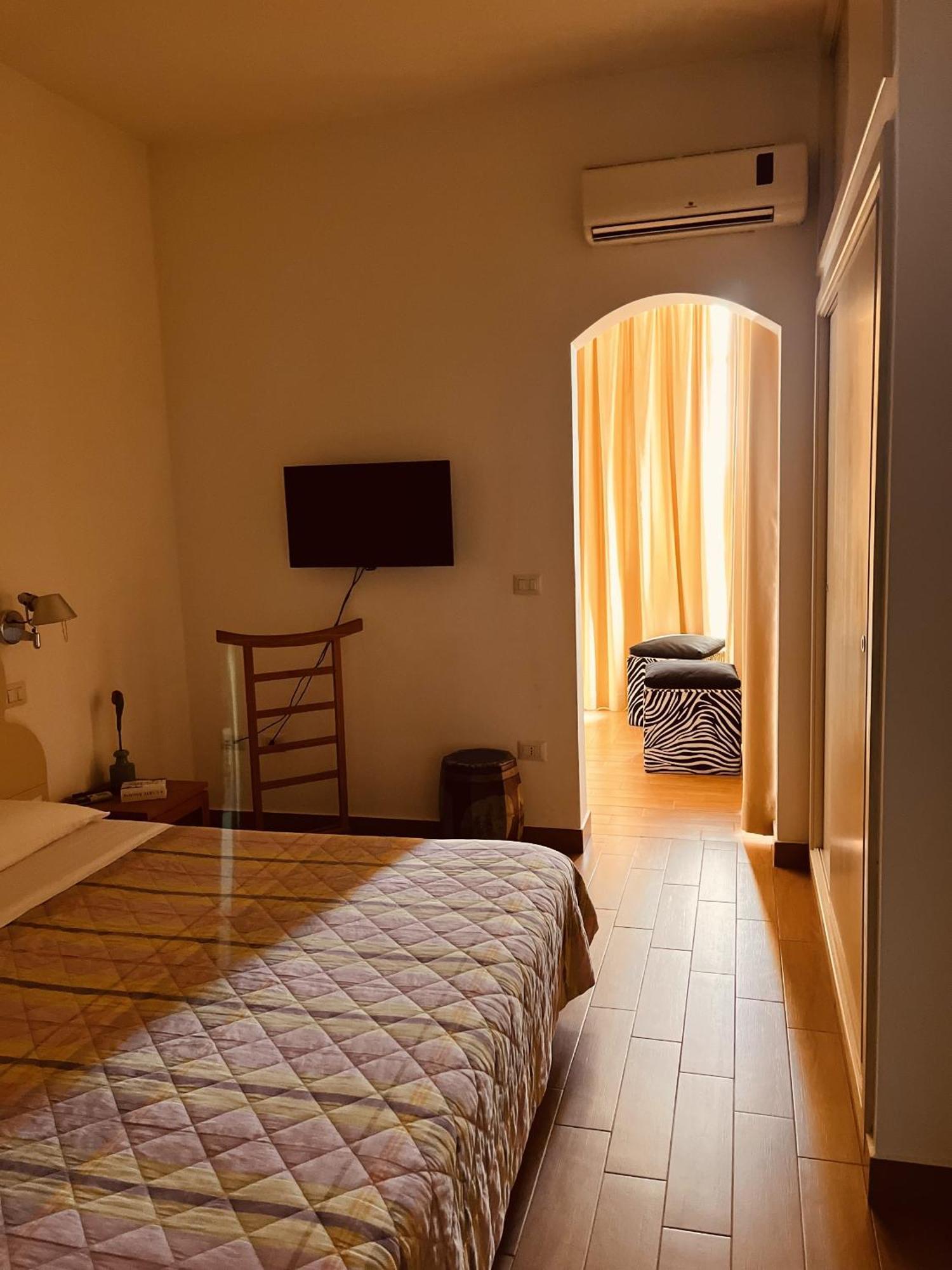B&B Ebo' Olbia Dış mekan fotoğraf